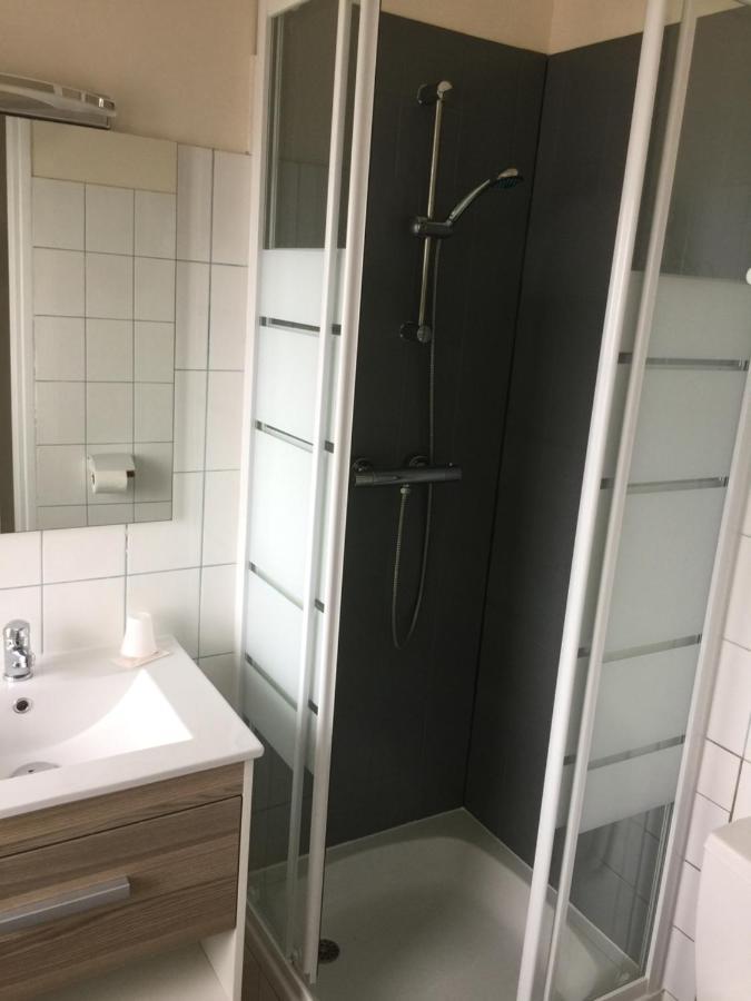 Hotel Tgv Quimper Bagian luar foto