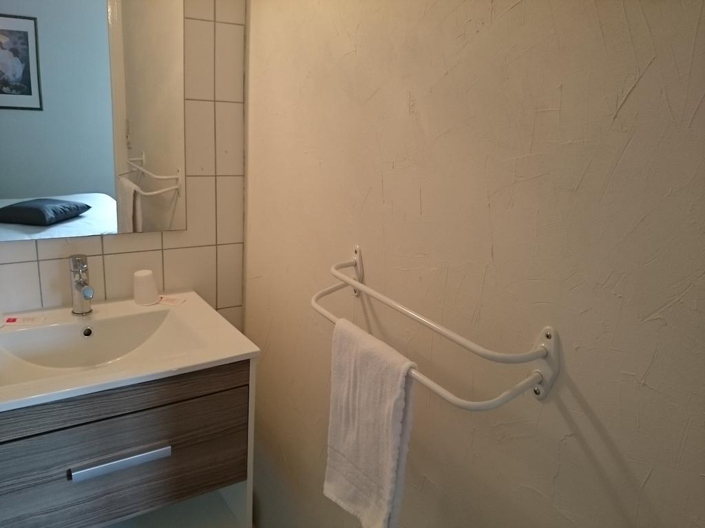 Hotel Tgv Quimper Bagian luar foto