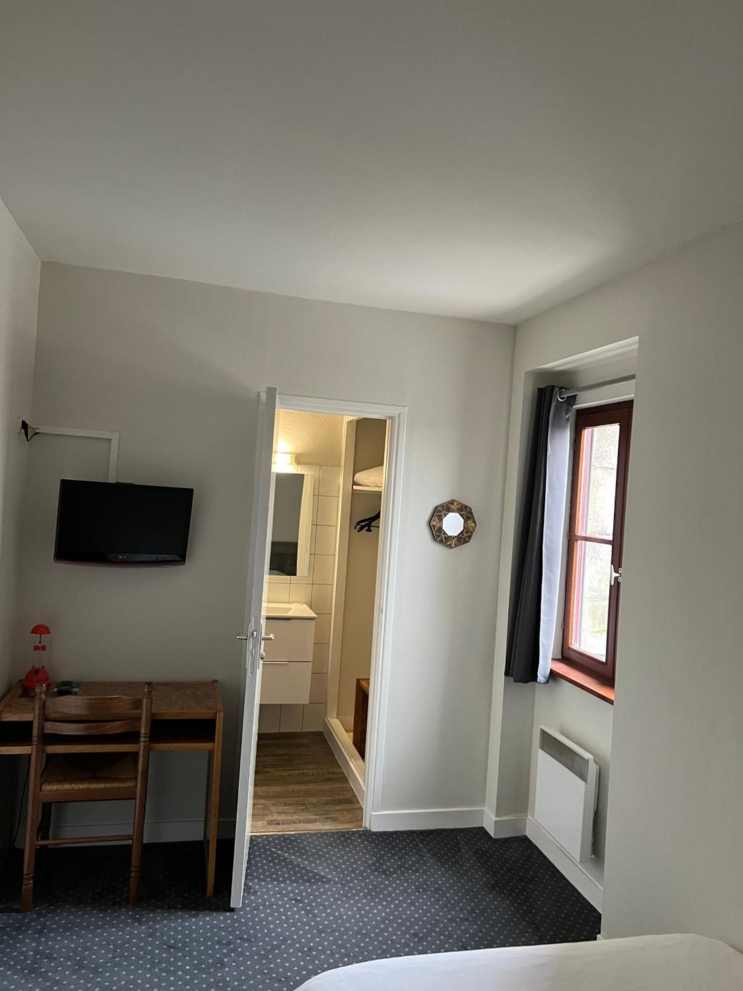 Hotel Tgv Quimper Bagian luar foto