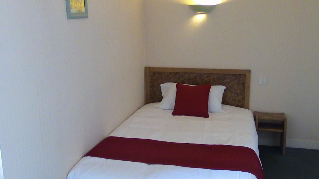 Hotel Tgv Quimper Bagian luar foto